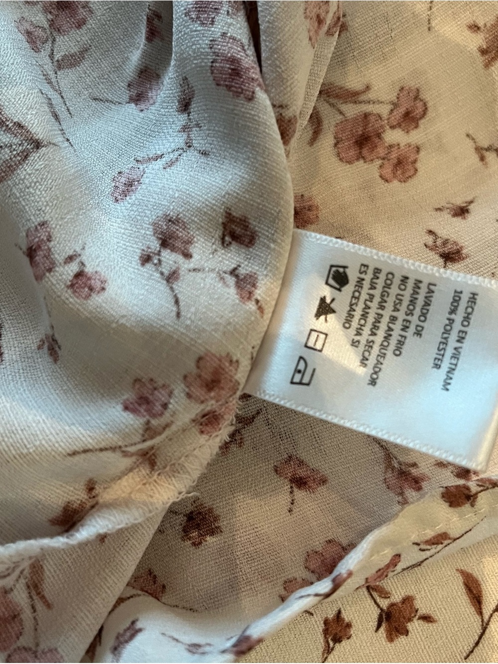 Paper Crane Smocked Off-Shoulder Pink Floral Top - Size S - Picture 6 of 7